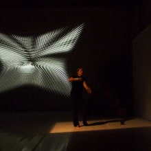 Spazi Enattivi . Música, Motion Graphics, Instalações, Direção de arte, Design interativo, e Design de iluminação projeto de Maurizio Sartori - 22.12.2010