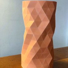 My project in Geometric Handmade Molds: Design 3D-faceted Objects course. Un proyecto de Diseño, Diseño de complementos, Artesanía, Bellas Artes, Decoración de interiores e Interiorismo de s_68_m - 25.11.2021