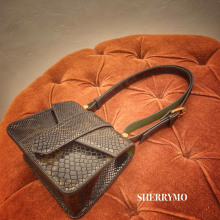 My project in Professional Leather Handbag Design course. Design, Accessor, Design, Arts, Crafts, Fashion, Fashion Design, and Sewing project by Sherihan Muhammad - 12.03.2021