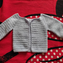 Meu projeto do curso:  Top-down: roupas de crochê sem costura. Un proyecto de Moda, Diseño de moda, Tejido, DIY, Crochet y Diseño textil de Keisy Rodrigues - 29.12.2021