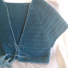 Mi Proyecto del curso:  Top-down: prendas a crochet de una sola pieza. Un proyecto de Moda, Diseño de moda, Tejido, DIY, Crochet y Diseño textil de doripublicitat - 03.01.2022