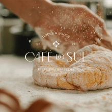 Café Do Sul. Design, Br, ing, Identit, Editorial Design, Graphic Design, Packaging, Stationer, and Design project by AINA Studio - 01.18.2022
