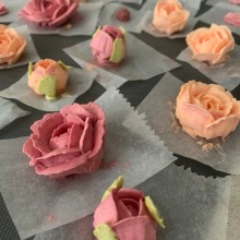 Mi Proyecto del curso: Flores de crema de mantequilla para cake design. Design, Culinária, DIY, Artes culinárias, Lifest, e le projeto de Pamela k - 21.01.2022