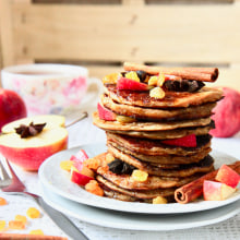 Apple Pancakes: Food Styling and Photography for Instagram course. Photograph, Social Media, Photo Retouching, Mobile Photograph, Product Photograph, Digital Photograph, Food Photograph, Instagram Photograph, Food St, and ling project by olga.tikhonova - 01.26.2022