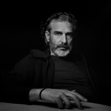 Leonardo Sbaraglia.. Un proyecto de Fotografía de retrato, Iluminación fotográfica, Fotografía de estudio y Fotografía analógica de Juan P. Bialade - 25.02.2022