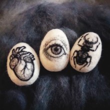 Felted eggs. Un progetto di Artigianato, Scultura e Needle felting di Granel Milou - 18.04.2019