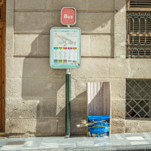 Bus Stop Seat from landfill objects. Un projet de Design , Design industriel, Design d'intérieur , et Conception de produits de Alex Terol - 12.03.2022