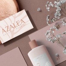 AZALEA | Makeup Branding. Br, ing, Identit, Editorial Design, Packaging, Br, and Strateg project by Chloe Ainhoa Lorente Garzón - 09.09.2020