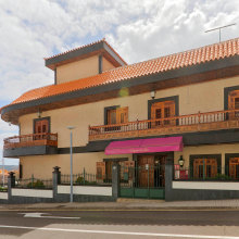 Mini hotel in Tenerife North_bracketing technique, no flash. Un progetto di Architettura d'interni e Fotografia di interni di Mia The Mia - 04.04.2022