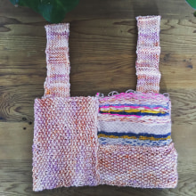 My project for course: Tapestry and Knitting for Garments and Accessories. Design de acessórios, Artesanato, Moda, Tecido, DIY, Tricô, Tecelagem, e Design têxtil projeto de Tamanna Rahman - 12.04.2022