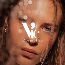 Vic Cosmetics. Un proyecto de Br, ing e Identidad, Diseño de producto y Diseño de logotipos de Anna Clara Gomes Pena - 27.04.2022