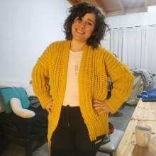 Mi proyecto del curso: Crochet: crea prendas con una sola aguja. Un proyecto de Moda, Diseño de moda, Tejido, DIY, Crochet y Diseño textil de Agustina Guzman - 22.06.2022