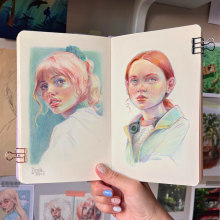 "Stranger Things" Fan Art - Portraits of Chrissy and Max 🎧 . Traditional illustration, Sketching, Sketchbook, and Colored Pencil Drawing project by Gabriela Niko - 06.27.2022