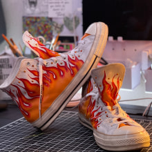 Fire Converse x Jean Michael. Arts, Crafts, Fashion, and Shoe Design project by Jean Michael Coronado - 07.04.2022