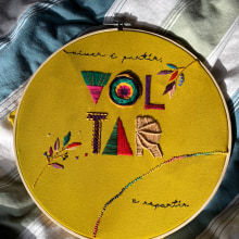Viver é partir, voltar e repartir. Un proyecto de Ilustración tradicional, Lettering, Bordado, Ilustración textil y Diseño textil de Ana Pimenta - 13.02.2022