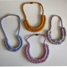 My project for course: Rope Jewelry for Beginners: Make Your Own Necklaces. Artesanato, Design de joias, Macramê, e Design têxtil projeto de Margarita Kuncheva - 05.08.2022