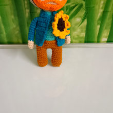 My project for course: Amigurumi: Learn to Crochet People. Artesanato, Design de brinquedos, Tecido, Crochê, Amigurumi, e Design têxtil projeto de Rashmi. A - 22.03.2022