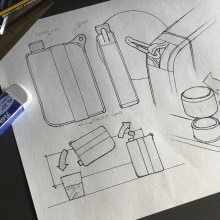 Square Bottle - Introduzione allo sketching per product design. Design, Esboçado, e Sketchbook projeto de Raffaele Panizza - 29.08.2022