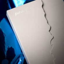 Feel the foil | Promotional piece design. Un proyecto de Diseño, Packaging y Diseño de papelería				 de Alacuerno - 19.10.2022