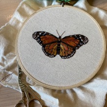 My project for course: Realistic Embroidery Techniques. Un proyecto de Ilustración tradicional, Bordado, Ilustración textil y Diseño textil de Fiona Edwards - 23.10.2022