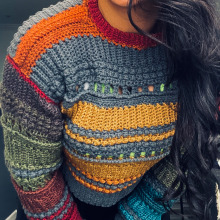 My Rainbow Sweater... <3. Fashion, Fashion Design, Fiber Arts, Crochet, and Textile Design project by Diana Jaramillo A - 11.09.2022