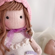 Mi proyecto del curso: Elaboración de muñecas amigurumi románticas. Un proyecto de Artesanía, Diseño de juguetes, Tejido, Crochet, Amigurumi y Diseño textil de Tutitas - 12.12.2022