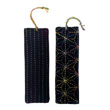 Bookmark with Leftover Fabric (Upcycled Fabric). Un progetto di Artigianato di Atsushi Futatsuya - 24.12.2022
