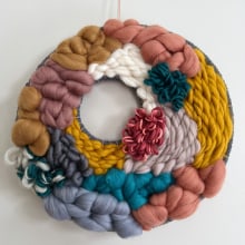 My project for course: Circular Weaving for Colorful Wall Decor. Arts, Crafts, Interior Design, Pattern Design, Fiber Arts, Weaving, and Textile Design project by Camille Haggar - 12.27.2022