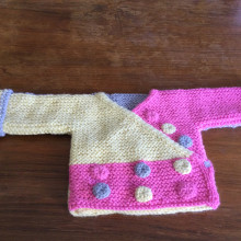 Abbigliamento per bambini a maglia. Un proyecto de Moda, Diseño de moda, Tejido, DIY, Tejido de punto y Diseño textil de Anke Fuelster - 10.01.2023