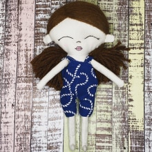 My project for course: Fabric Dolls: Design and Content Creation. Un proyecto de Artesanía, Diseño de juguetes, Redes Sociales, Fotografía con móviles, Fotografía de producto, Costura, Fotografía para Instagram, Patronaje y confección			 de nori79 - 05.02.2023