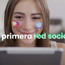 Vídeo Corporativo. Een project van  Reclame,  Br, ing en identiteit, Grafisch ontwerp,  Video y  Videobewerking van Vicente Martínez Fernández - 18.11.2020