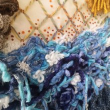 My project for course: Embroidered Tapestry Creation. Un proyecto de Bordado, Decoración de interiores y Diseño textil de Sabrina Mieko Viana - 20.03.2023