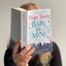Baby Be Mine. Escrita projeto de Paige Toon - 12.04.2023