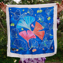 My project for course: Introduction to Silk Painting: Create Unique Pieces. Un proyecto de Artesanía, Pintura, Ilustración textil, Decoración de interiores, DIY y Teñido Textil de Vivian Mar - 12.05.2023