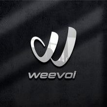 Búsqueda de nombre y diseño del logotipo para una firma de ropa “active wear”. El nombre escogido fue “Weevol". . Un proyecto de Br, ing e Identidad, Naming y Diseño de logotipos de Alejandro Prieto Jaime - 13.05.2023
