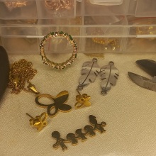 Mon projet du cours : Initiation aux techniques de création de bijoux en métal. Design de acessórios, Artesanato, Moda, e Design de joias projeto de Imane Al mechkor - 28.05.2023