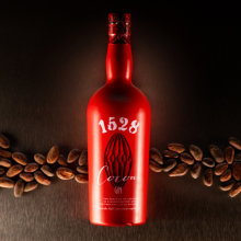 1528 Cocoa Gin. Design, Advertising, Br, ing, Identit, Marketing, Packaging, Creativit, Product Photograph, and Digital Marketing project by Ideólogo - 01.17.2020
