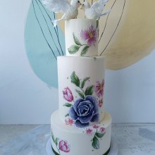 My project for course: Floral Cake Design: Paint with Cocoa Butter. Un proyecto de Artesanía, Pintura, DIY, Artes culinarias, Lifest y le de Olivera Vlah - 13.06.2023