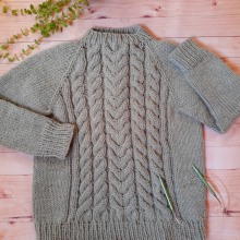Mi proyecto del curso: Técnicas de punto trenzado para tejer prendas atemporales. Knitting, and Textile Design project by gisela_zolezzi - 06.25.2023