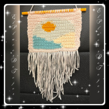 Mi proyecto del curso: Intarsia crochet: teje tus propios tapices. Un proyecto de Moda, Diseño de moda, Decoración de interiores, Tejido, DIY, Crochet y Diseño textil de MariCarmen Sánchez - 19.07.2023