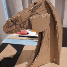 My project for course: Cardboard Sculptures for Beginners. Un proyecto de Diseño de personajes, Artesanía, Bellas Artes y Escultura de Daril Atkins - 20.07.2023