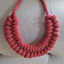 My project for course: Rope Jewelry for Beginners: Make Your Own Necklaces. Artesanato, Design de joias, Macramê, e Design têxtil projeto de dryusraelsawi - 04.08.2023