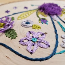 Embroidery on Wood: Art Inspired by Nature. Embroider, Woodworking, and Textile Design project by rachel_m_21 - 08.15.2023