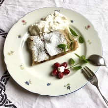 Mein Apfelstrudel / My Apple Strudel. Writing, Non-Fiction Writing, and Content Writing project by Val - 08.29.2023