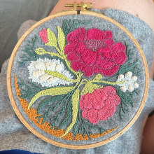 My project for course: Embroidery Technique with the Back Stitch. Un proyecto de Bordado, Ilustración textil y Diseño textil de Paula Schramm - 09.09.2023