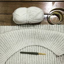 My project for course: Creating Garments Using Crochet. Moda, Design de moda, Tecido, DIY, Crochê, e Design têxtil projeto de charm.cabredo - 21.09.2023