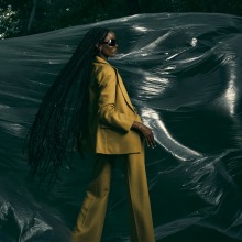 yellow. Photograph, Fashion, Fashion Photograph, Stor, telling, Commercial Photograph, Instagram Photograph, and Color Theor project by Bllack Artist - 09.29.2023