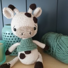 My project for course: Crocheting Amigurumi Animals for Beginners. Un proyecto de Artesanía, Diseño de juguetes, Crochet, Amigurumi y Diseño textil de racheljacqueline.wong - 04.10.2023