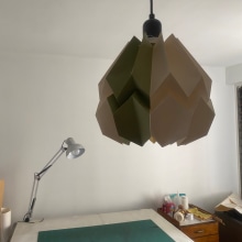 Mi proyecto del curso: Diseño de tu propia lámpara de papel. Un proyecto de Artesanía, Diseño, creación de muebles					, Diseño de iluminación, Papercraft, Decoración de interiores y DIY de anasromer - 26.10.2023
