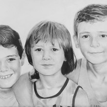 Comission - Encargo. Pencil Drawing, Drawing, Portrait Drawing, and Realistic Drawing project by Paula Jiménez - 10.10.2023
